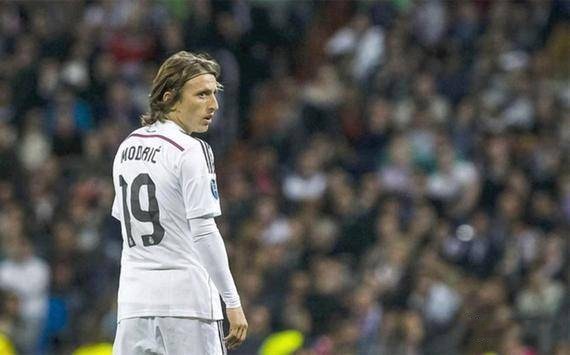 于根伟谈于汉超退役：联赛收官战的拥抱，有我对他的敬意