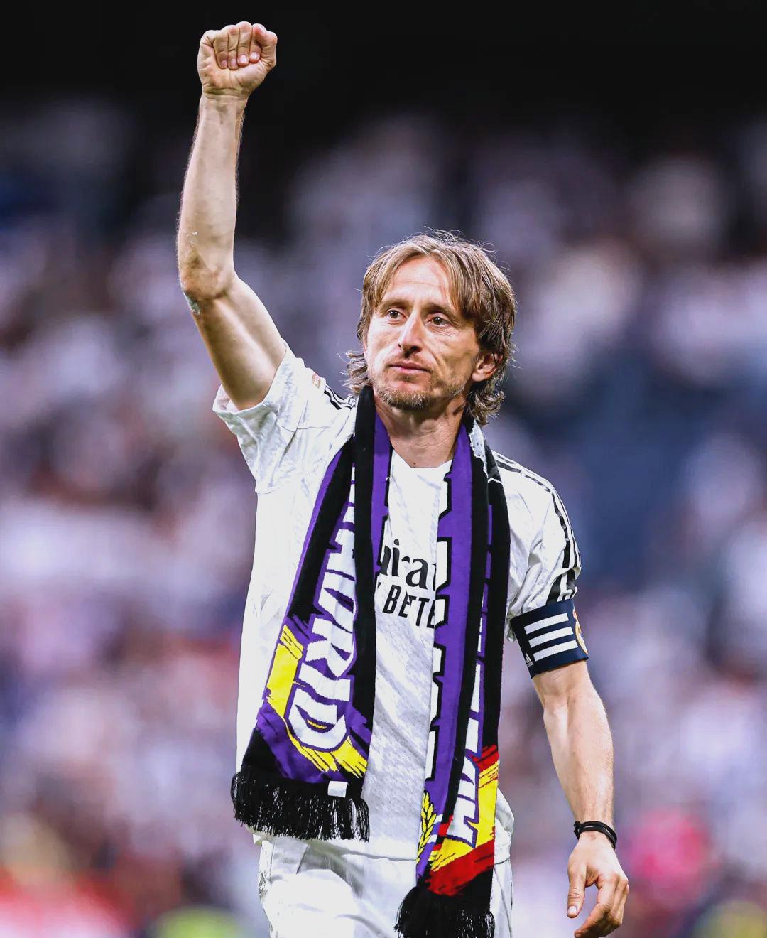 姆巴佩双响+库尔图瓦神扑！皇马客场群星闪耀，多名主力带伤出战