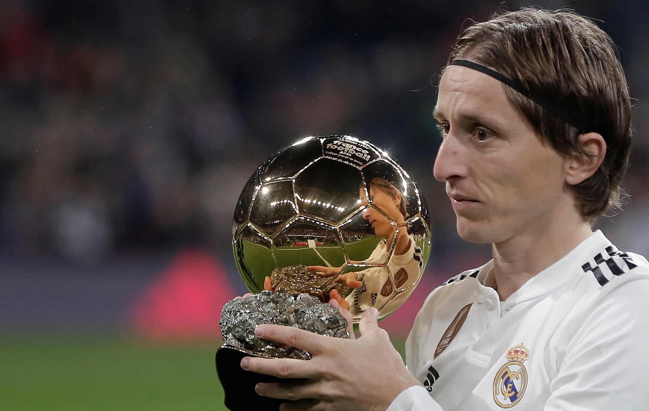 曼联拉什福德末段进球绝杀热刺