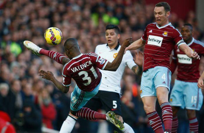 官方：鸟栖砂岩与主帅小菊昭雄续约至26／27赛季结束